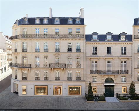 galerie Dior Paris montaigne